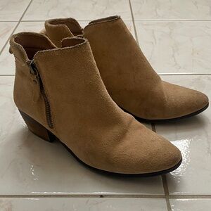 Stylish Tan Suede Vince Camuto Ankle Booties